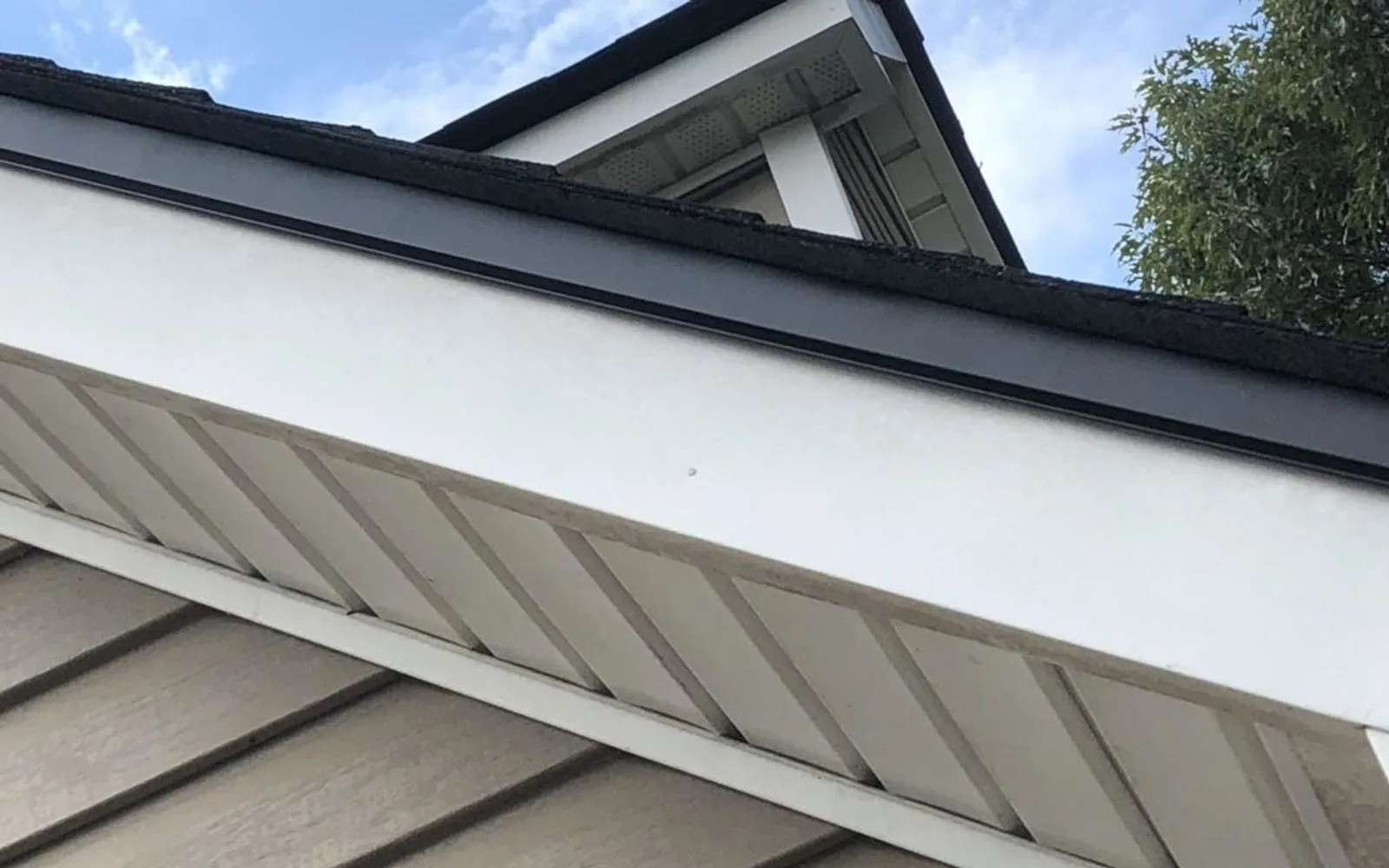 Tatum's Roofing expertly installs a robust drip edge, safeguarding your roof with precision and care.